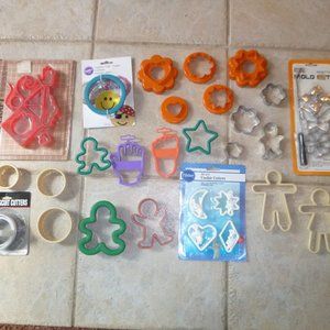 42 Shapes & Gingerbread People Cookie Cutters